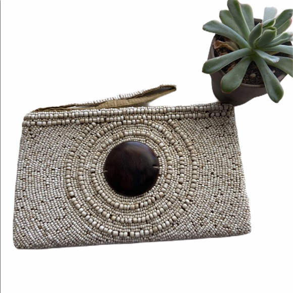 Handbags - 🌼 2/$10 Cute small wristlet